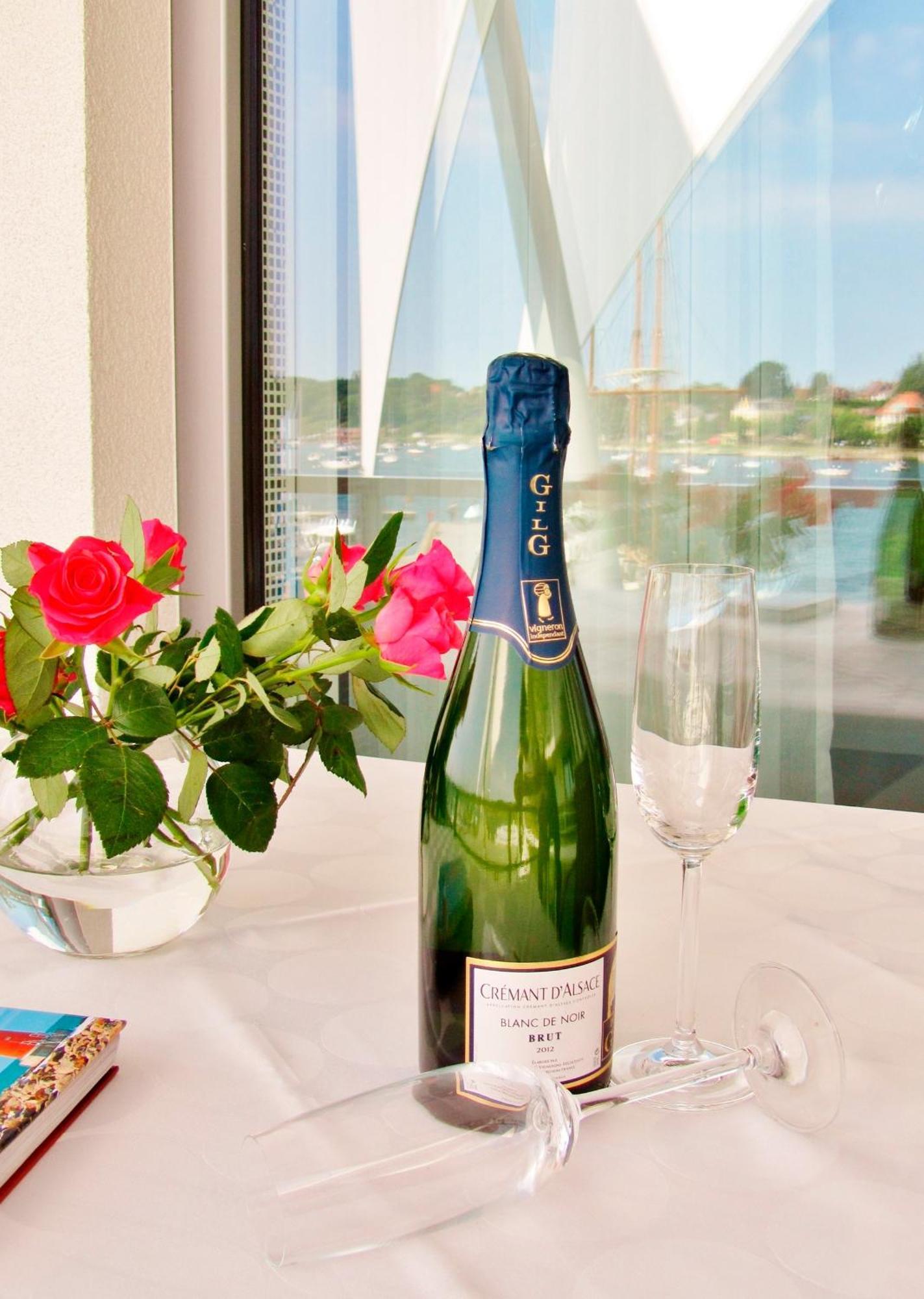 Apartment 12 - "Silbermoewe I" - Blickrichtung Yacht- Und Binnenhafenoffenes Meer เอ็คคานเฟอร์เดอ ภายนอก รูปภาพ